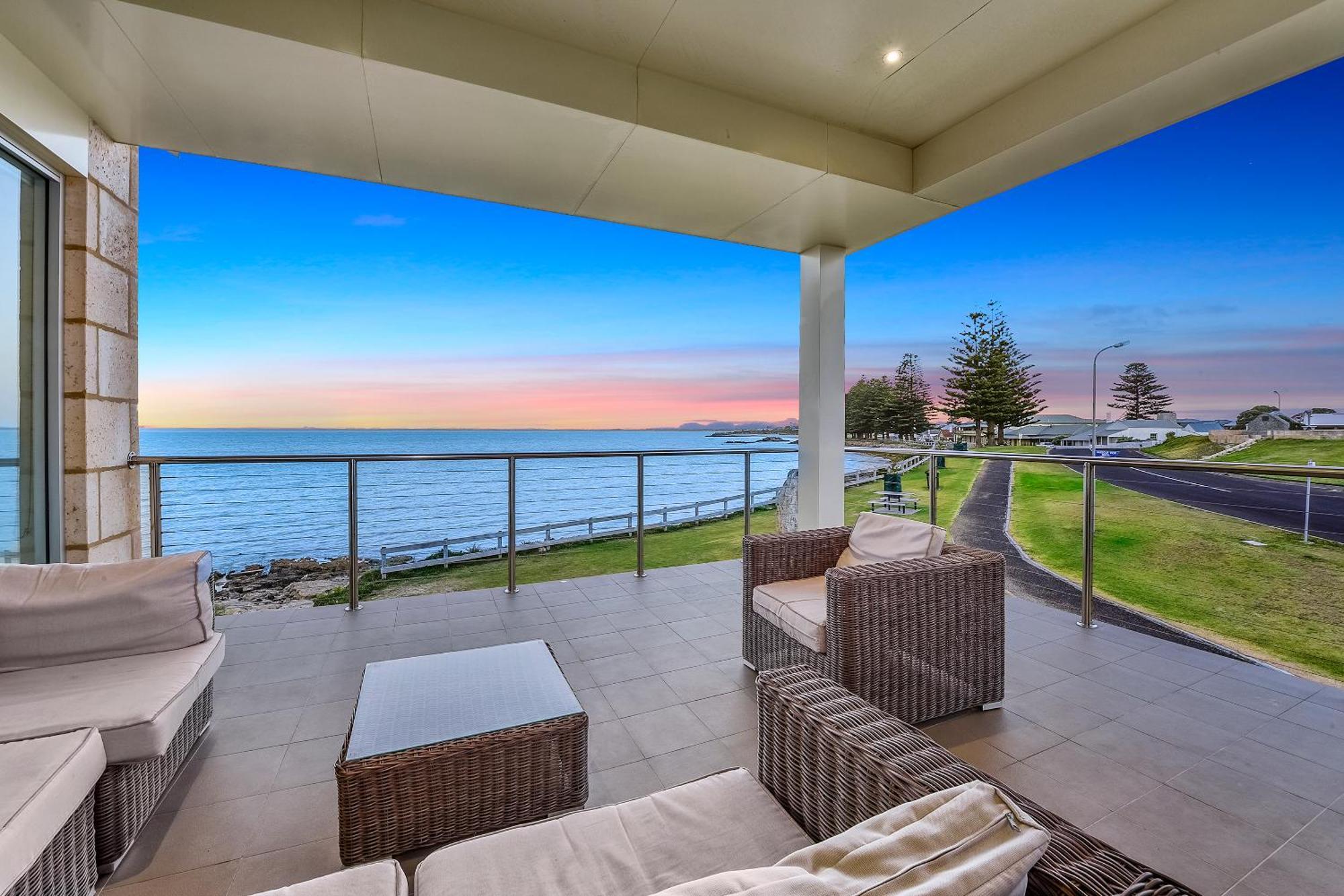 Aloha Waterfront Properties Robe Oda fotoğraf