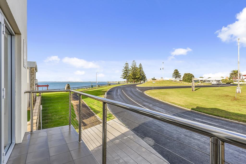 Aloha Waterfront Properties Robe Dış mekan fotoğraf