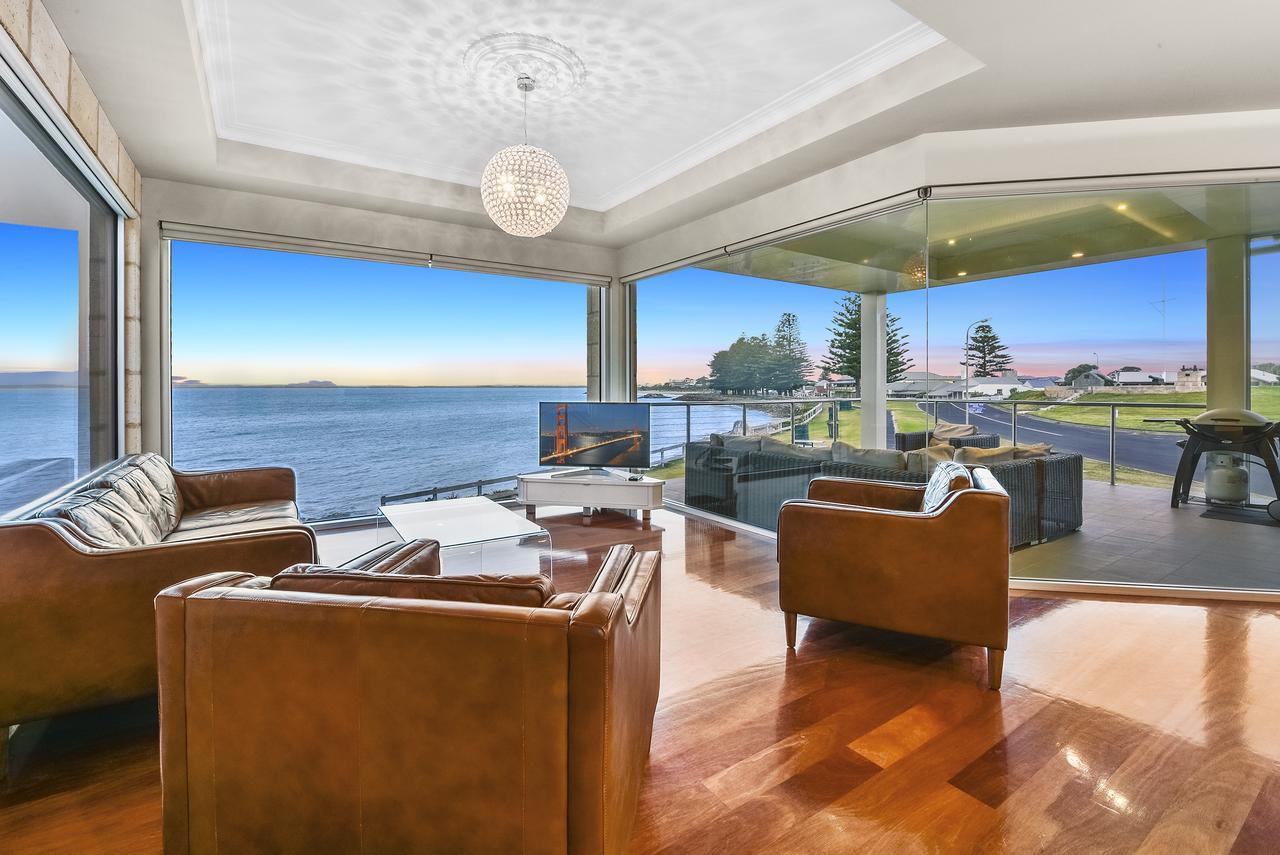 Aloha Waterfront Properties Robe Dış mekan fotoğraf
